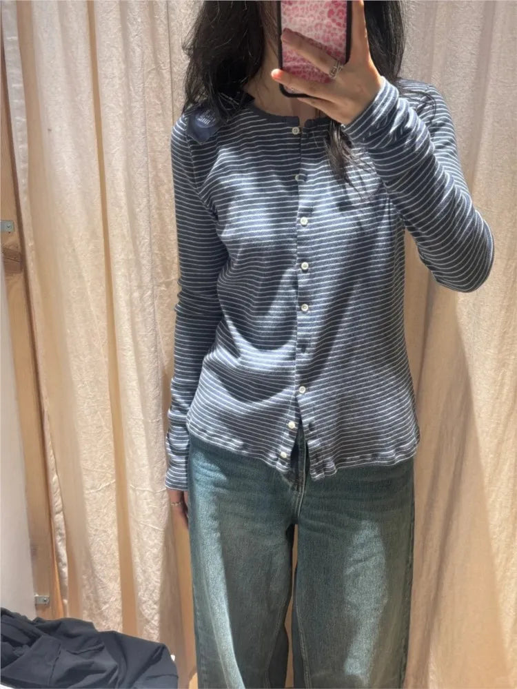 Spring Eyelet Long Sleeve T-shirt Women Simple Slim O-neck Single Breasted Cotton Tee Shirts Cute Sweet Preppy Style Tops