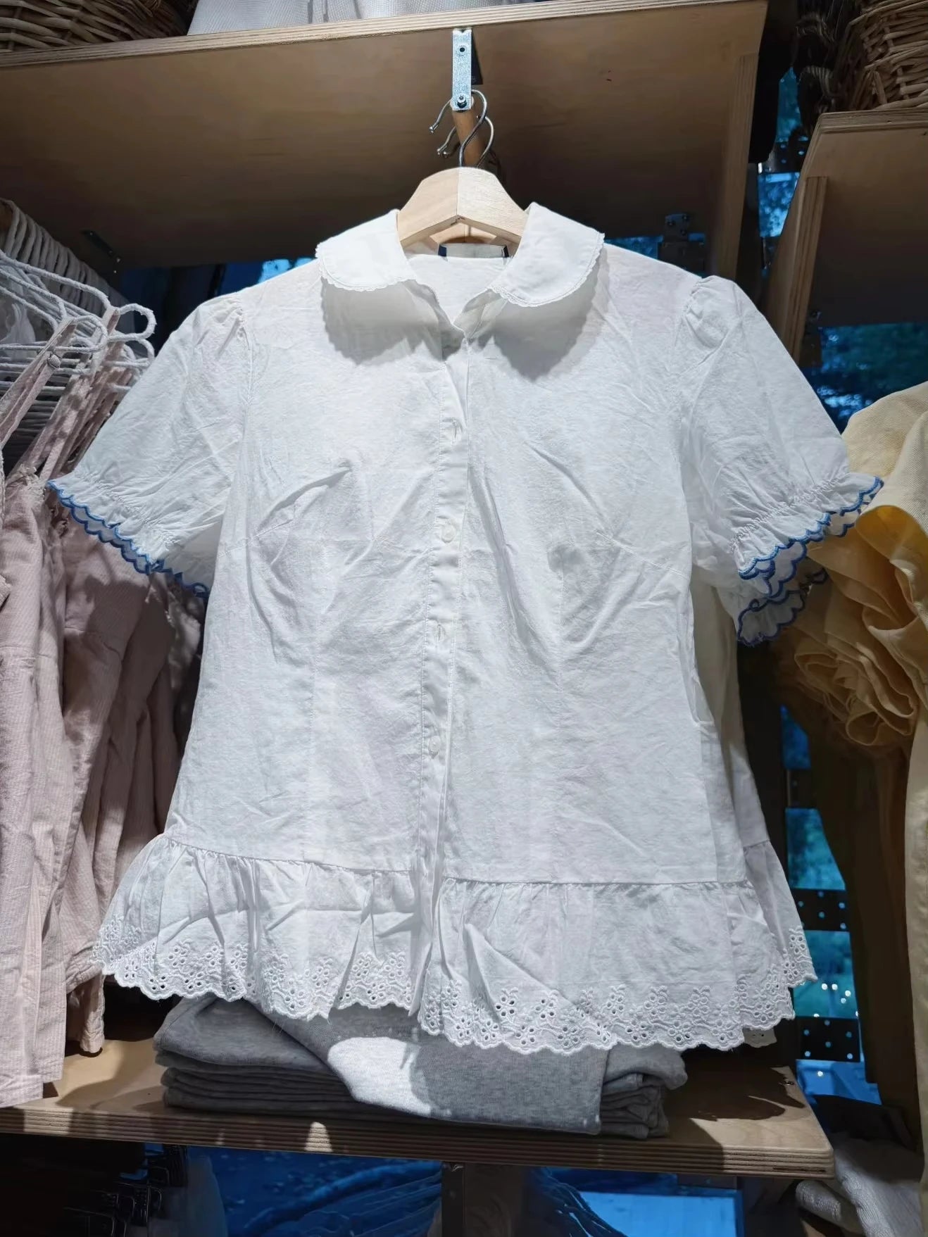 Cat Embroidery Lace Trim T-shirt Blouse Women Casual Pan Collar Single Breasted Short Sleeve Tee Sweet Cute Preppy Style T-shirt