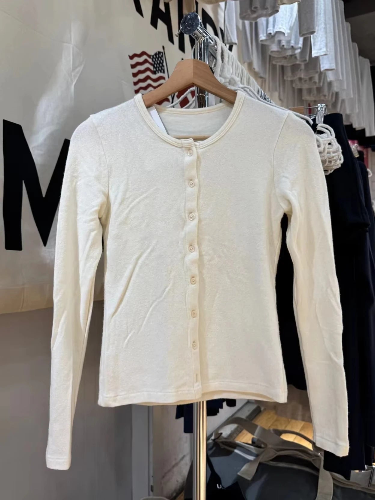Beige Knitted Long Sleeve T-shirt Autumn New Cute O-neck Single Breasted Cotton Slim Tees Women Simple All-match Sweet T Shirts