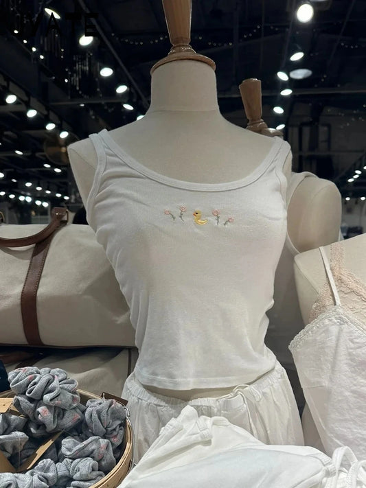 Cute Duck Daisy Embroidery U-neck Tank Tops Women New Cotton Casual Preppy Style Sleeveless Vest Sweet Vintage Chic Camisole Y2K