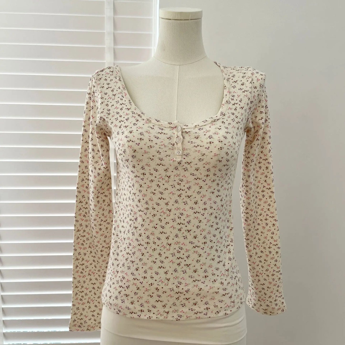 Floral Zelly T-shirts Women Spring Casual Simple Cotton Soft Button Long Sleeve Tees Sweet Cute Preppy Style Tshirt