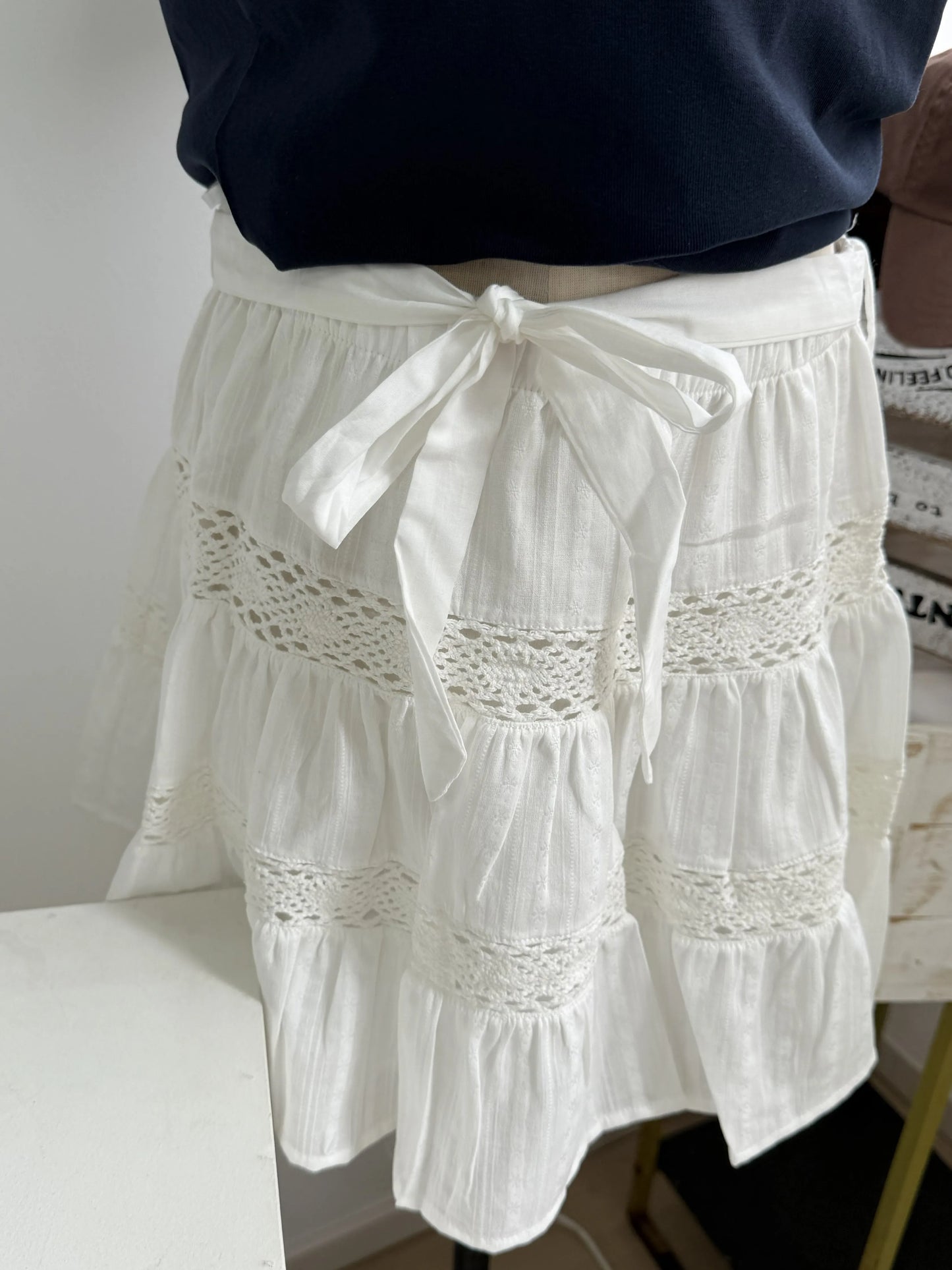 White Lace Embroidery A-line Skirts Women Cotton High Waist Elastic Ruffles Hem Sweet Mini Skirts Sweet Vintage Cute Chic Falda