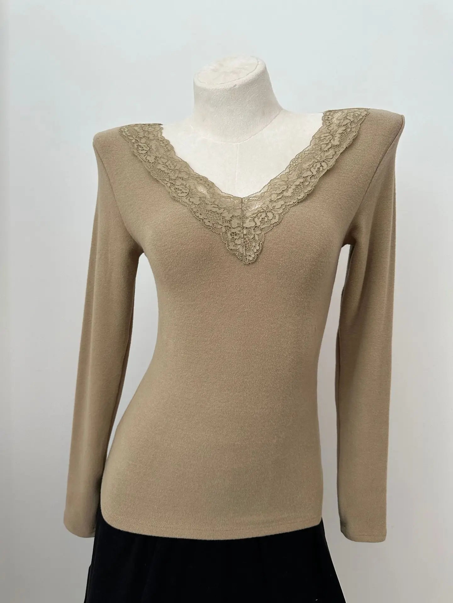 Solid Lace Trim Long Sleeve T-shirt Women Autumn Sexy V-neck Cotton Soft Slim Tees Casual Vintage Sweet Basic Tshirt Y2K Tops