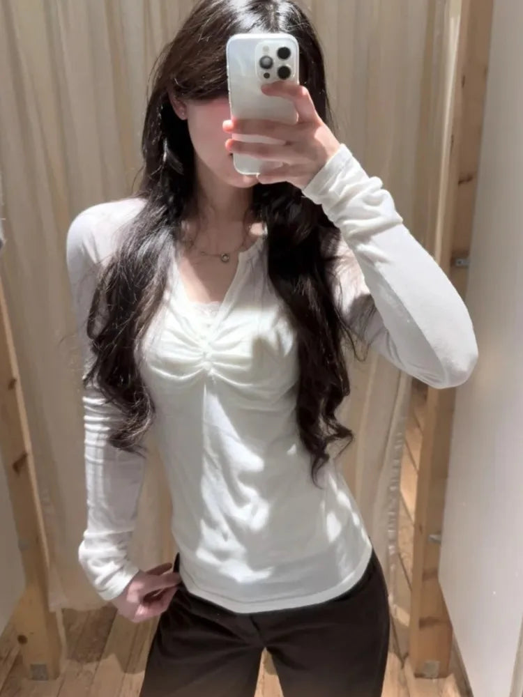 White V-neck Folds T-shirts Women Simple All-match Cotton Buttons Long Sleeve Tees Sweet Chic Preppy Style Tshirt Y2K Tops