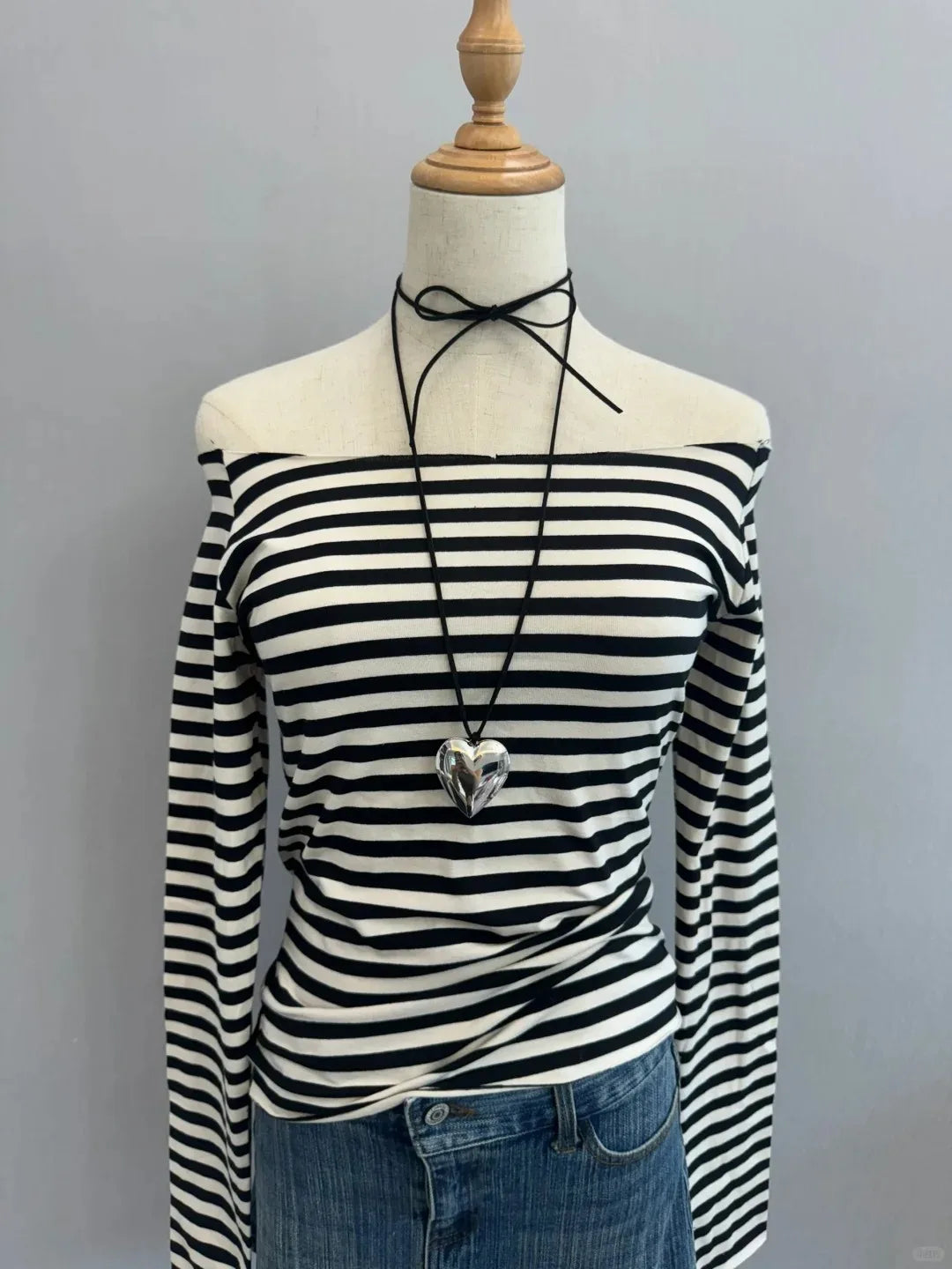 Vintage Black Striped Long Sleeve T-shirt Women Autumn All-match Raw Hem Slash Neck Slim Tees Casual Streetwear Tshirts Y2K Tops