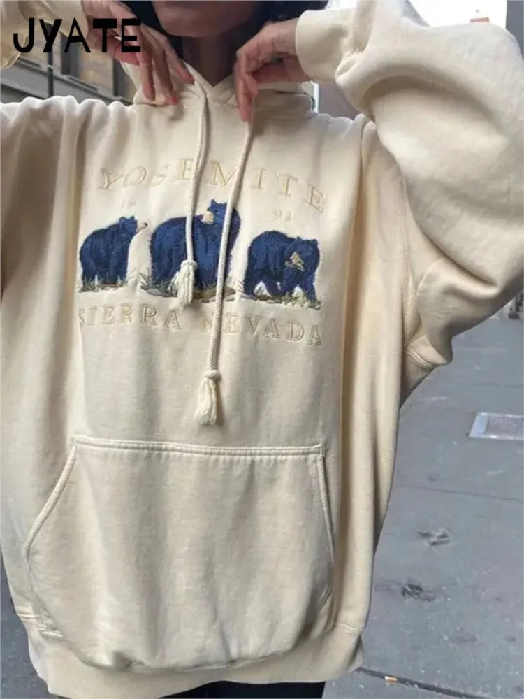 New Sweet Cute Little Bear Embroidery Beige Loose Hoodies Women Pocket Streetwear Cotton Pullover Tops Vintage Chic Sweatshirts
