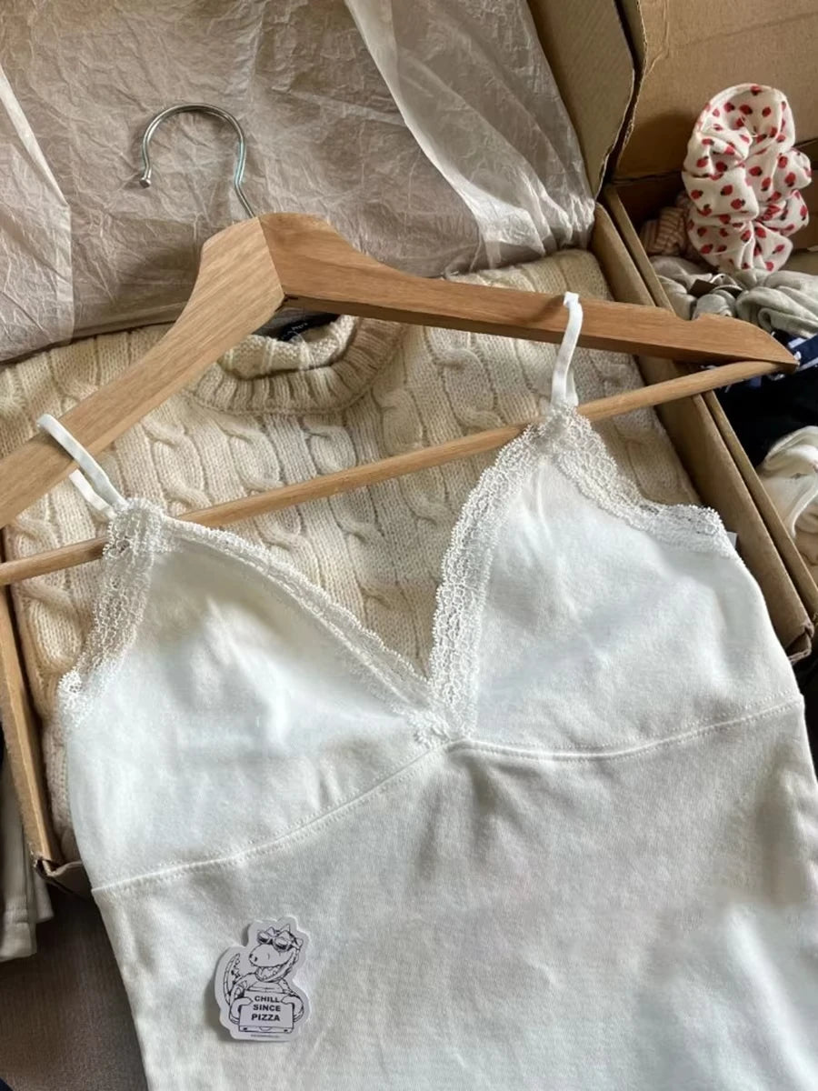 White Lace Trim V-neck Camisole Women Summer Casual Ribbed Cotton Soft Sleeveless Vests Sweet Cute Preppy Style Tank Tops OOTDS