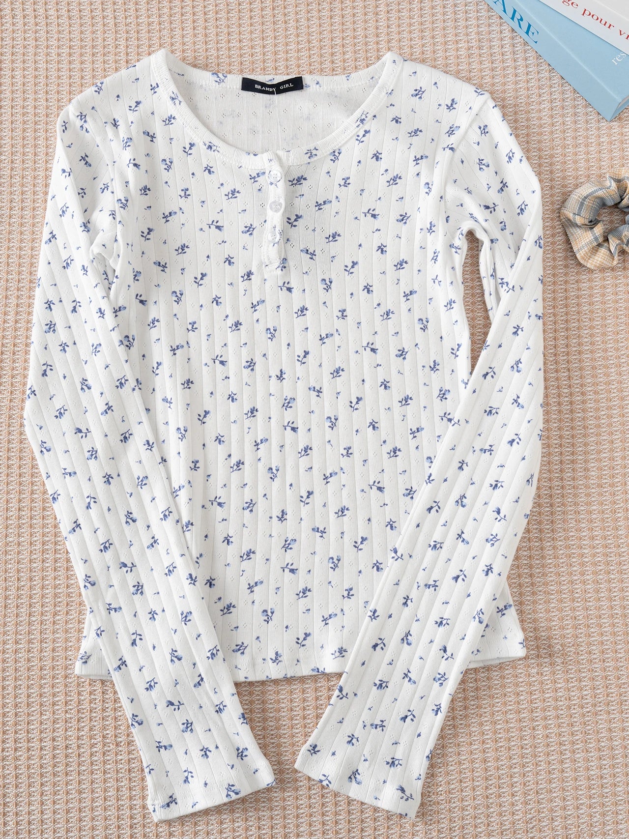Navy Eyelet Long Sleeve T-Shirt Autumn Three Buttons O-Neck Simple Slim Tee Top for Women Sweet Cute Basic Tshirt Y2k Tops New