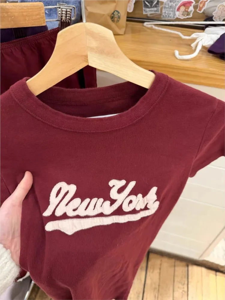 Burgundy Letter Appliques Slim T-shirts Woman Summer Streetwear Cotton Crew Neck Short Sleeve Tee Shirt American Vintage Tshirts