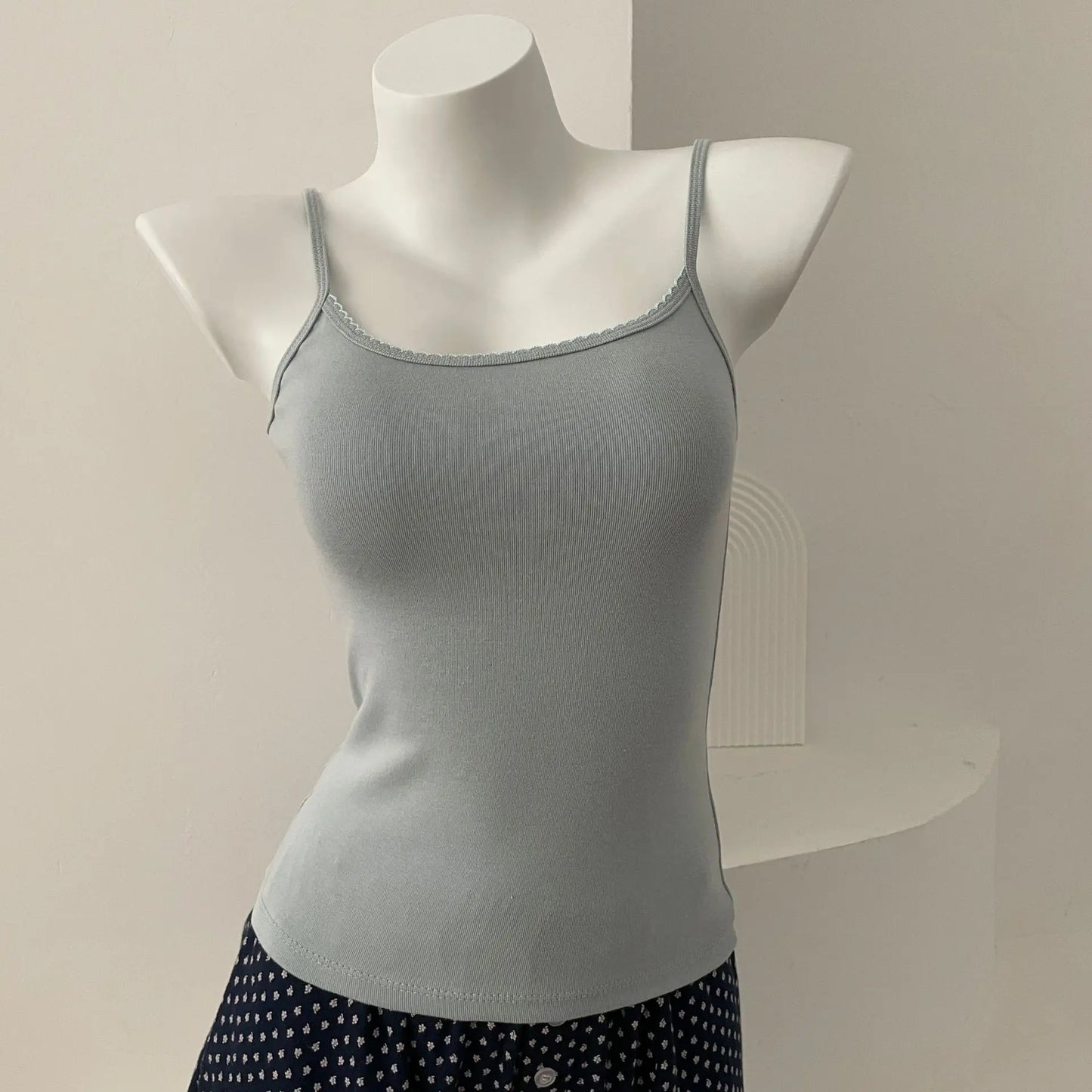 Sweet Solid Lace Trim Slim Tank Top Women Summer Casual Sleeveless Cotton Slim U collar Camis Cute Basic All-match Vest Tops Y2K