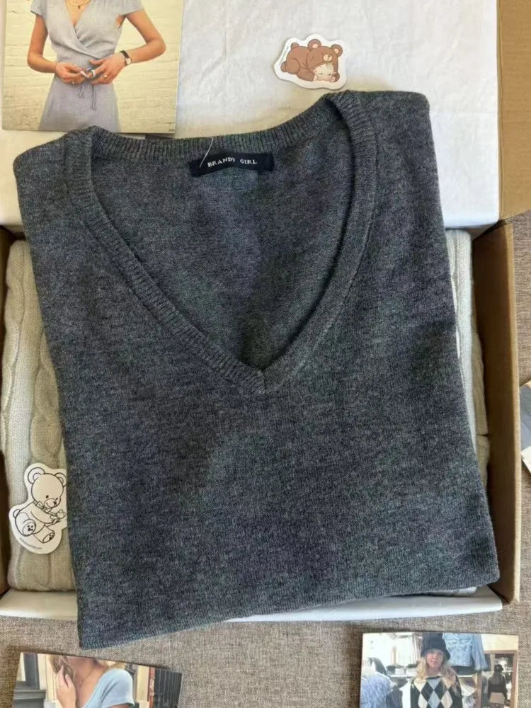 Gray V-neck Sweater Women Spring Streetwear Simple Cotton Slim Long Sleeve Knitted Tops Vintage Chic Y2K Sweaters