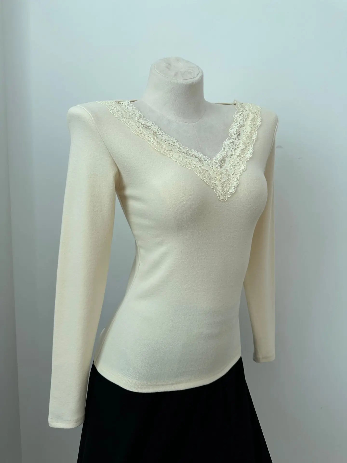 Solid Lace Trim Long Sleeve T-shirt Women Autumn Sexy V-neck Cotton Soft Slim Tees Casual Vintage Sweet Basic Tshirt Y2K Tops