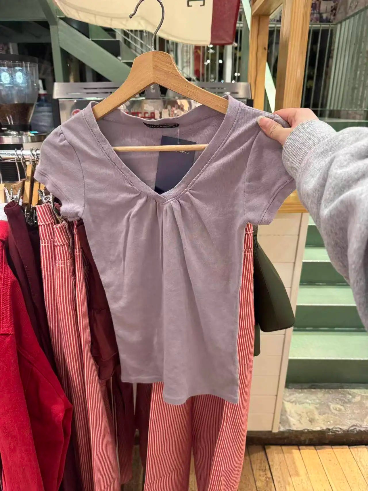 Purple Folds V-neck Slim Tshirts Women Summer Casual Streetwear Chic Cotton Short Sleeve Tees Sweet Cute Simple Basic Tshirt Y2K