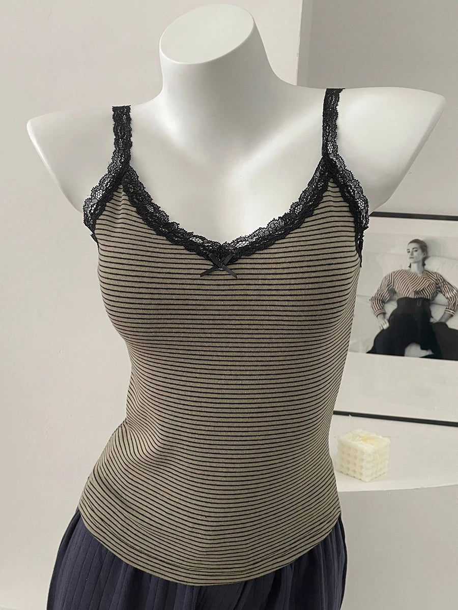 Lace Trim V-neck Slim Tank Tops Women Summer New Streetwear Cotton Casual Sleeveless Vests Sweet Cute Preppy Style Camisole Y2K