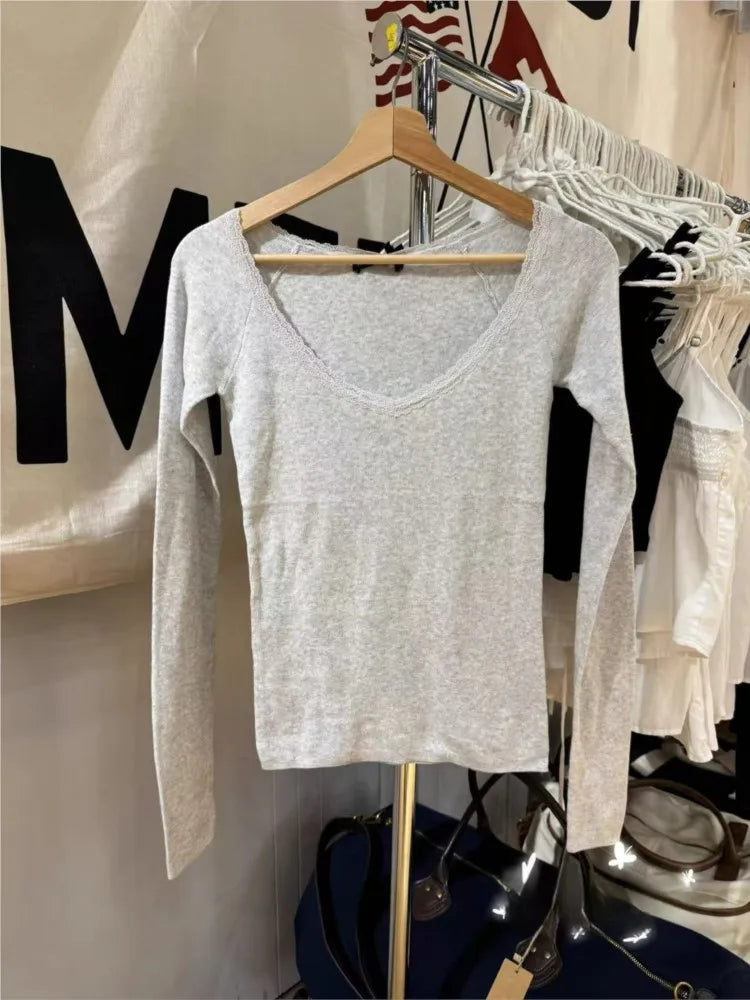 Sweet Lace Trim V-neck T-shirts Women Sexy Streetwear Light Grey Cotton Slim Long Sleeve Tees Female Casual Simple Basic Tshirt
