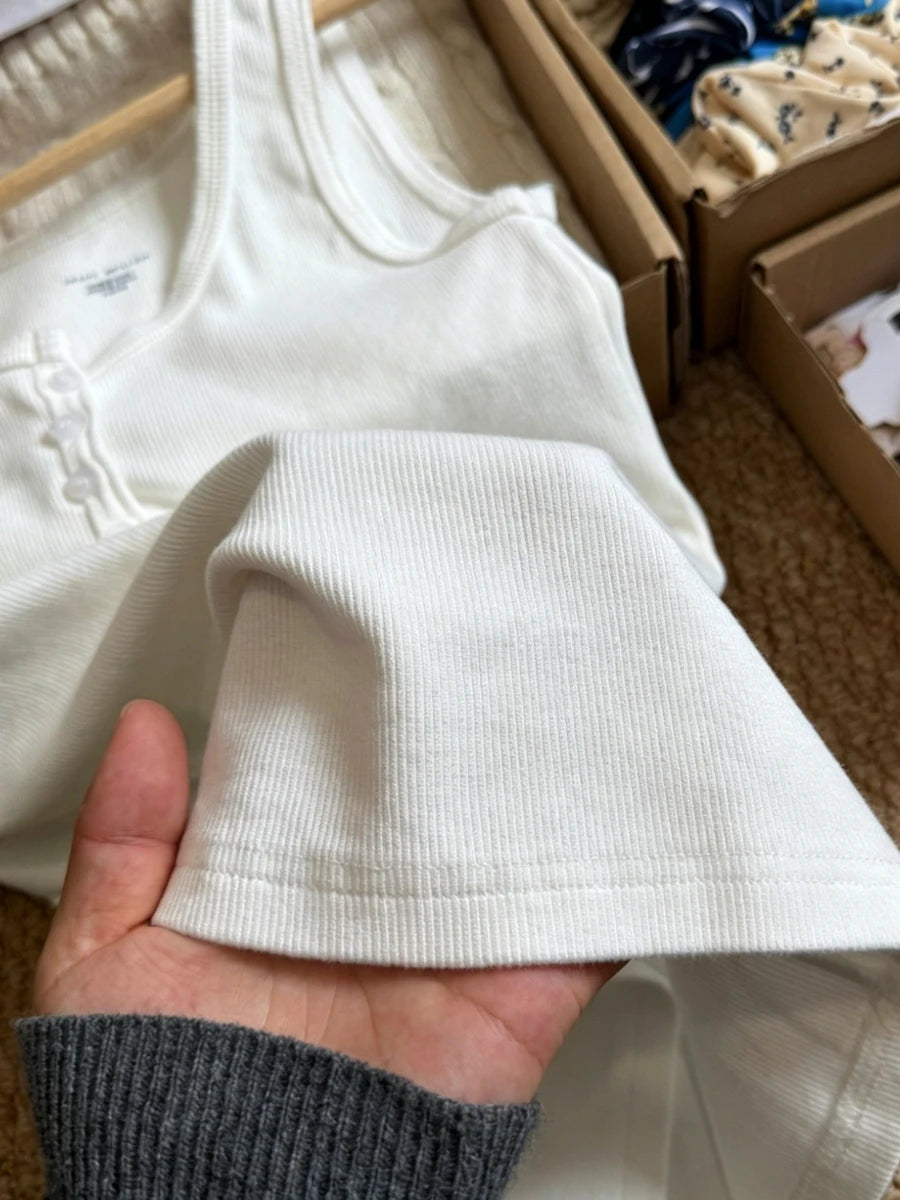 Solid Ribbed Slim Tank Tops Women Streetwear Simple Basic Cotton Buttons Sleeveless Top Female Casual Sweet All-match Y2k Vest
