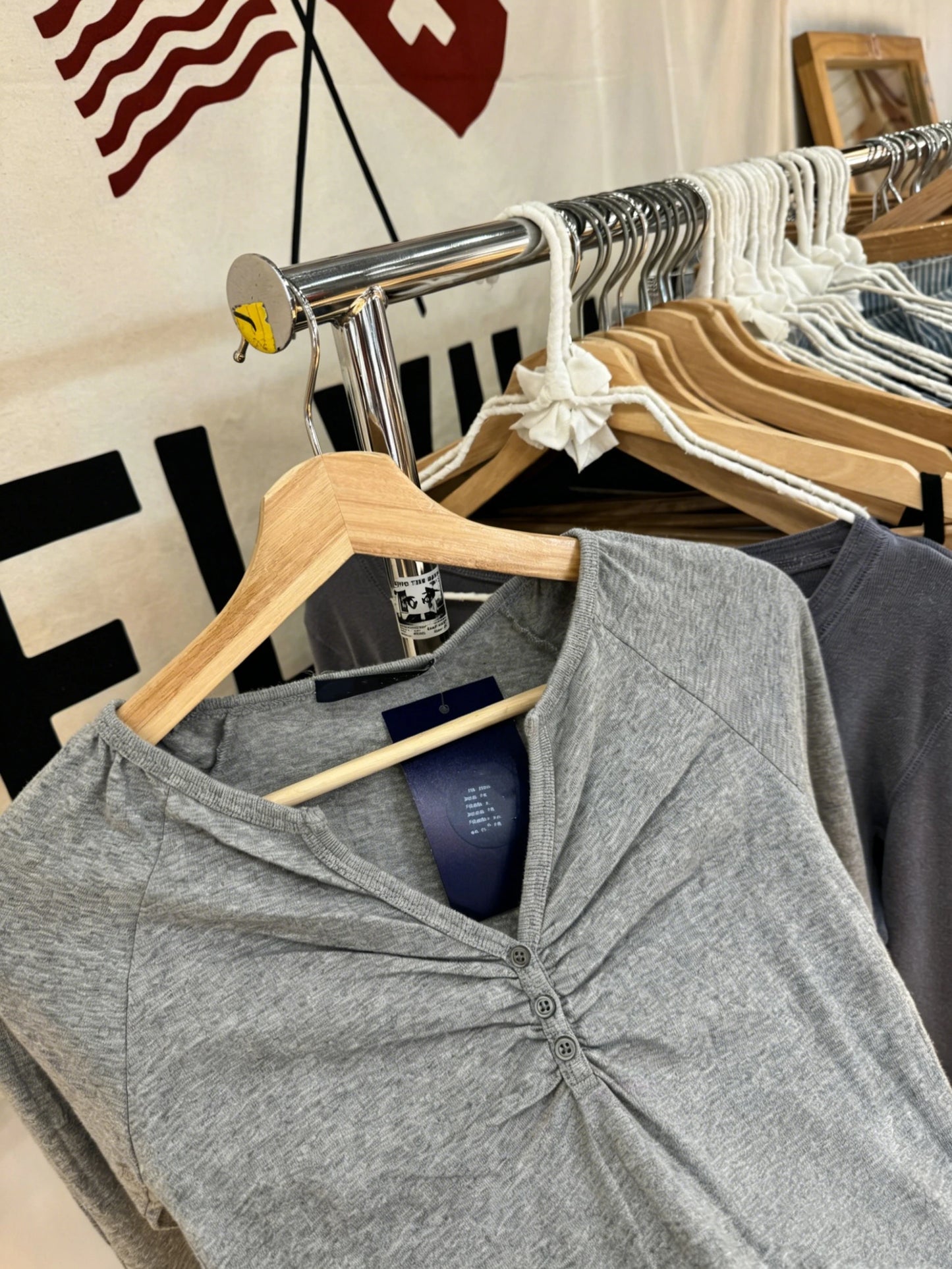 Gray V-neck Buttons Long Sleeve Tees Women Simple All-match Chic Cotton Folds Tshirt Tops Female Vintage Basic Sweet Tshirts Y2K