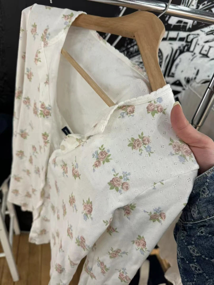 Eyelet Floral Print Slim T-shirt Women Preppy Style O-neck Single Breasted Cotton Long Sleeve Tee Shirts Cute Vintage Sweet Tops