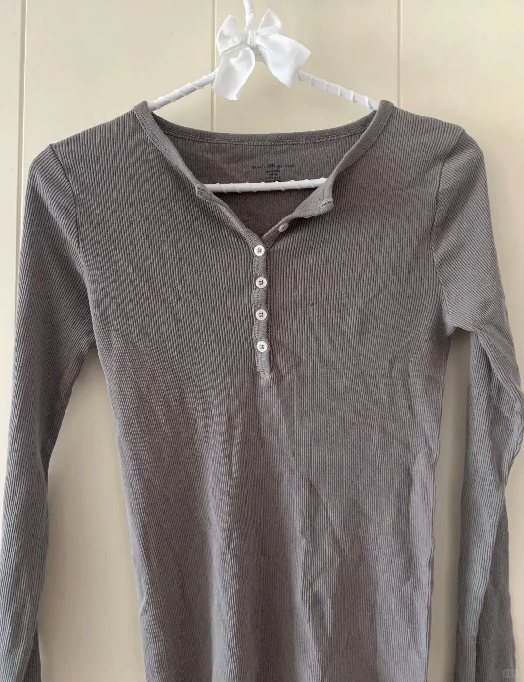 Vintage Solid Buttons Long Sleeve Tee Women Autumn Casual O-Neck Ribbed Cotton Slim Tops Sweet Preppy Style Chic T-shirts Y2K