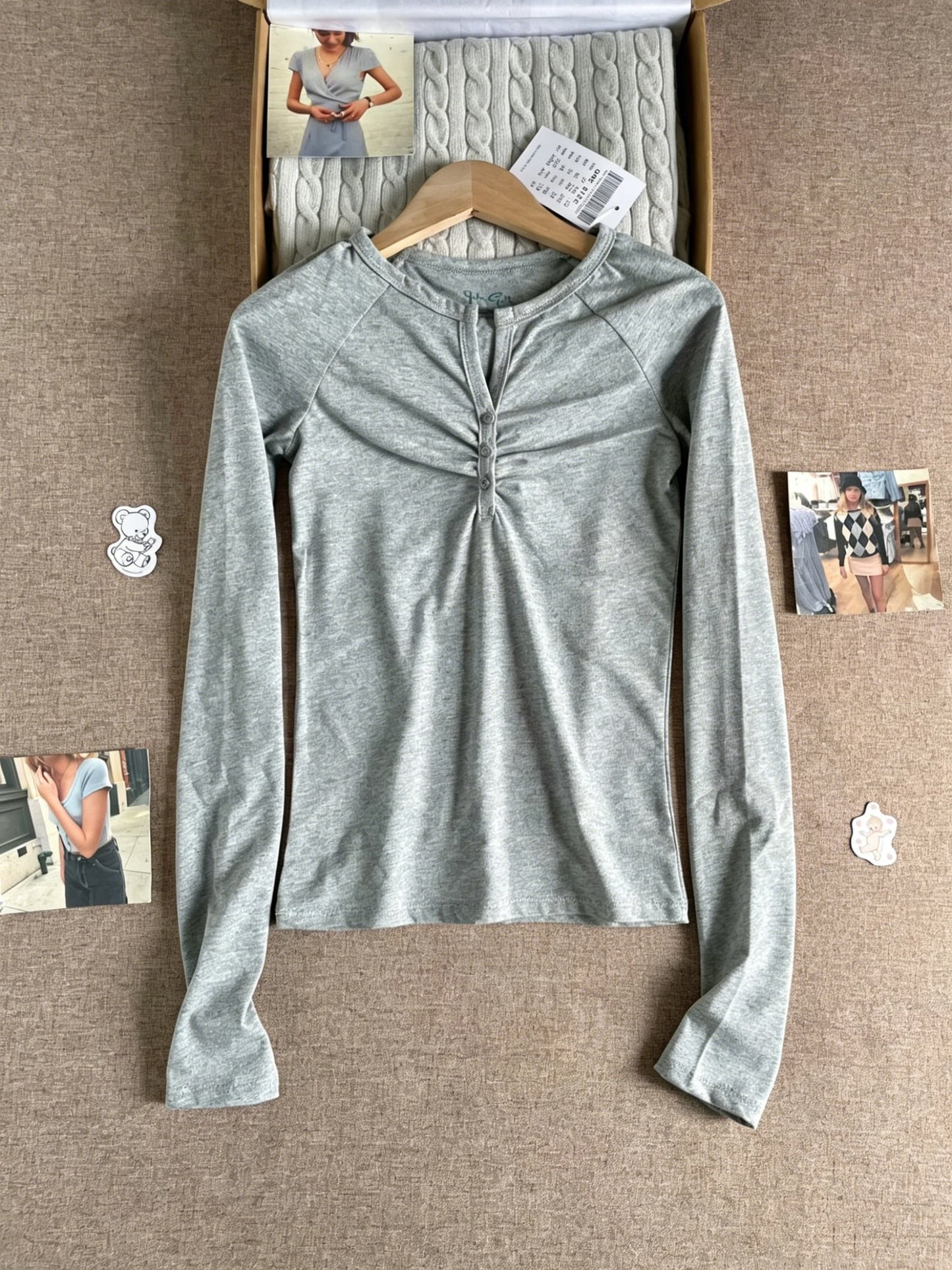 White V-neck Folds T-shirts Women Simple All-match Cotton Buttons Long Sleeve Tees Sweet Chic Preppy Style Tshirt Y2K Tops