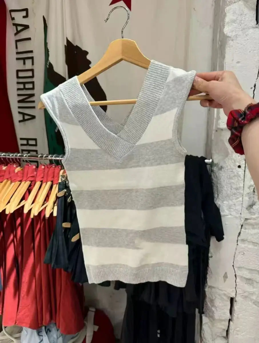 Striped Knitted V-neck Slim Vest Women Summer Cotton Chic Sweater Sleeveless Tank Tops Female Cute Preppy Style Sweet Crop Top