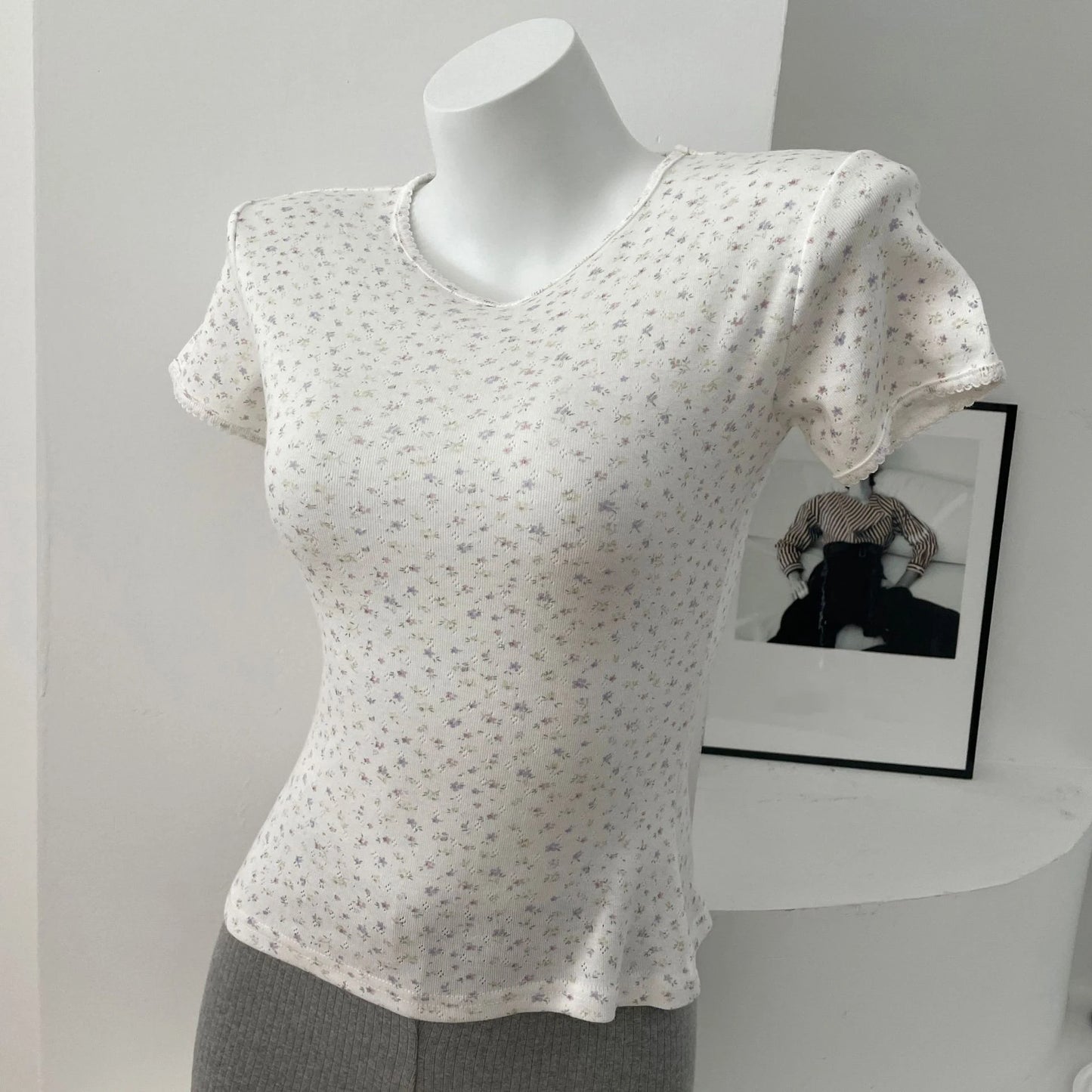 Eyelet Floral Print T-shirt Woman Summer Cotton Basic Round Neck Short Sleeve Tee Shirts Cute Sweet All-match Tshirt Y2K Tops