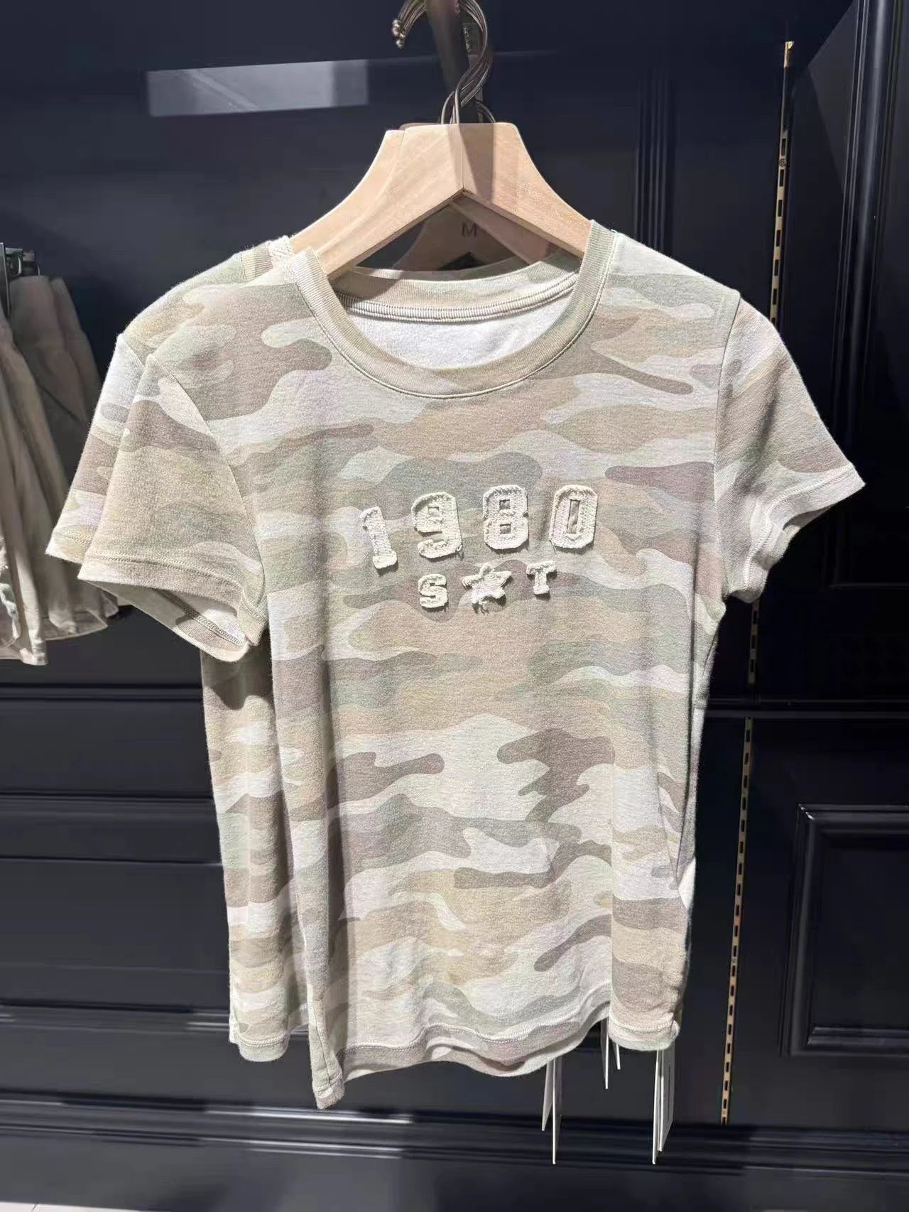 Camouflage Letter Appliques T-shirts Woman Simple O-neck Cotton Short Sleeve Tee Shirts Vintage Streetwear Slim Tshirts Y2k Tops