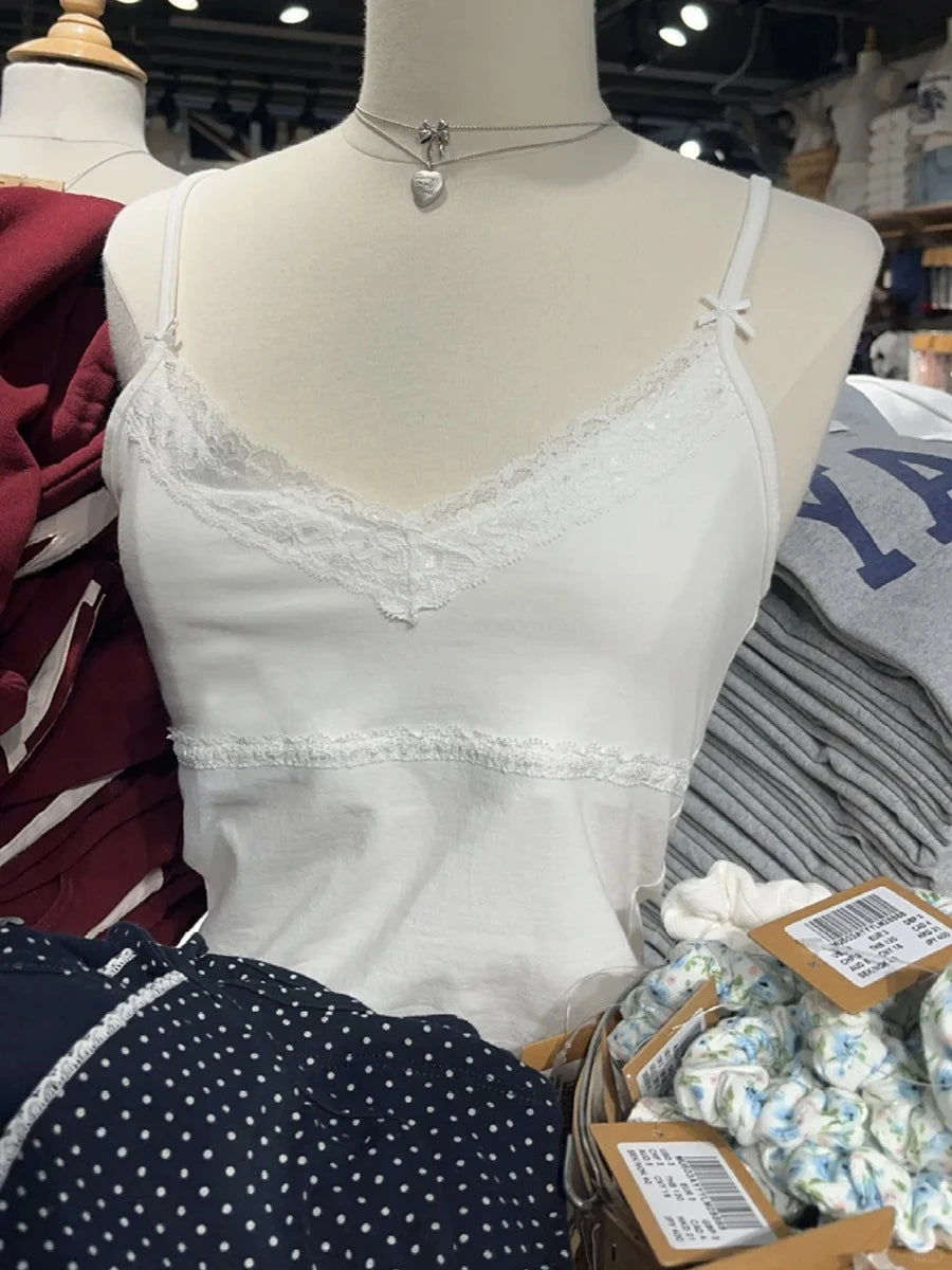 Sweet White Bow Lace Trim Slim Tank Tops Women Casual Vintage V-Neck Sleeveless Cotton Cropped Vest Chic Streetwear Crop Top Y2K