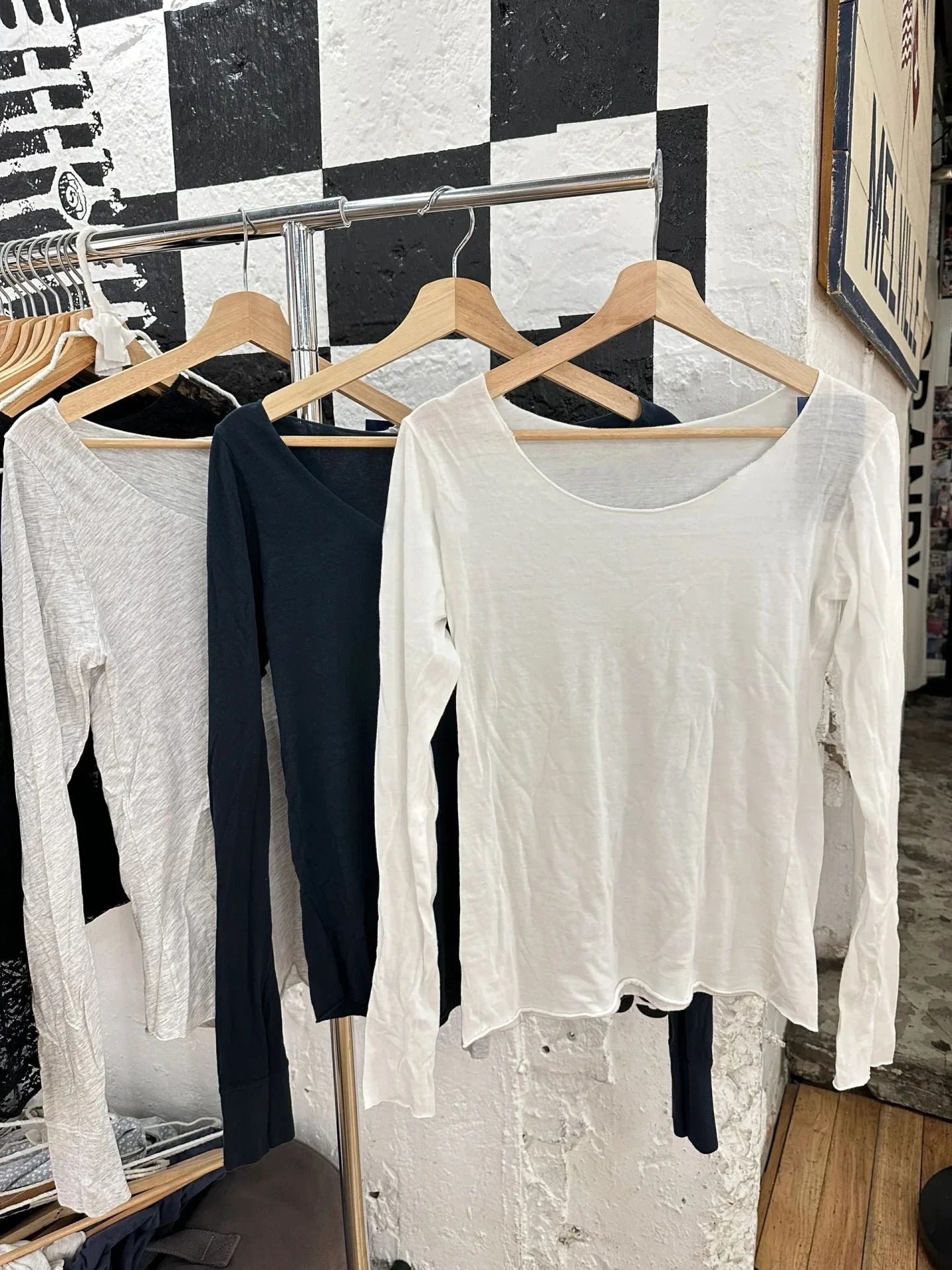 Simple Basic Raw Trim Thin Slim Long Sleeve T-Shirts Women Autumn Sexy Scoop Neck Cotton T Shirt Female Vintage Casual Tees Y2K