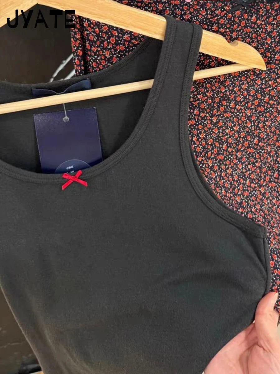 Simple Black U Collar Sleeveless Vest Women New Cute Red Bow Preppy Style Basic Camisole Femme Vintage Chic Casual Tank Tops Y2K