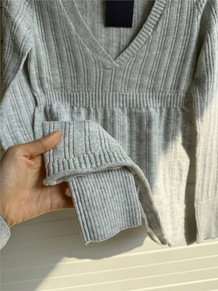 V-neck Knitted Tees Women Fashion Cotton Soft Gray Slim Long Sleeve T-shirt Sweet Cute Preppy Style T Shirt Y2K Sweater