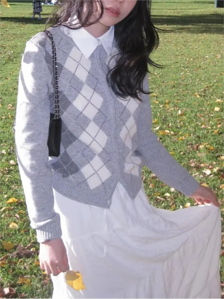 Diamond Jacquard Button Sweater Coat Women Autumn New Slim Cotton O-neck Casual Jumper Tops Sweet Chic Preppy Style Cardigan