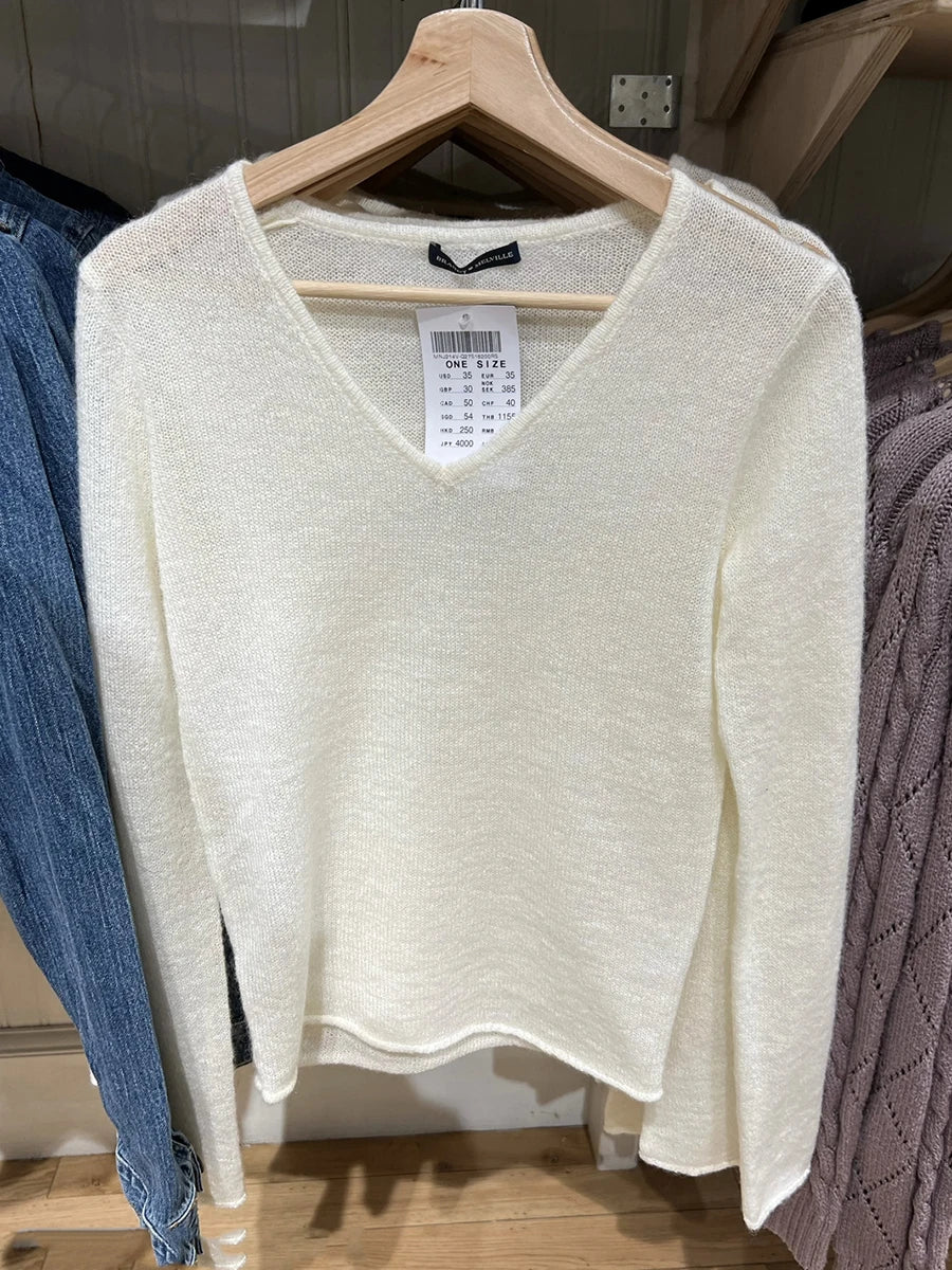 Sweet Beige Knit V-neck Long Sleeve Tees Women Autumn New Cotton Slim Chic Raw Hem Simple Tops Female Vintage Basic Y2K T-shirts