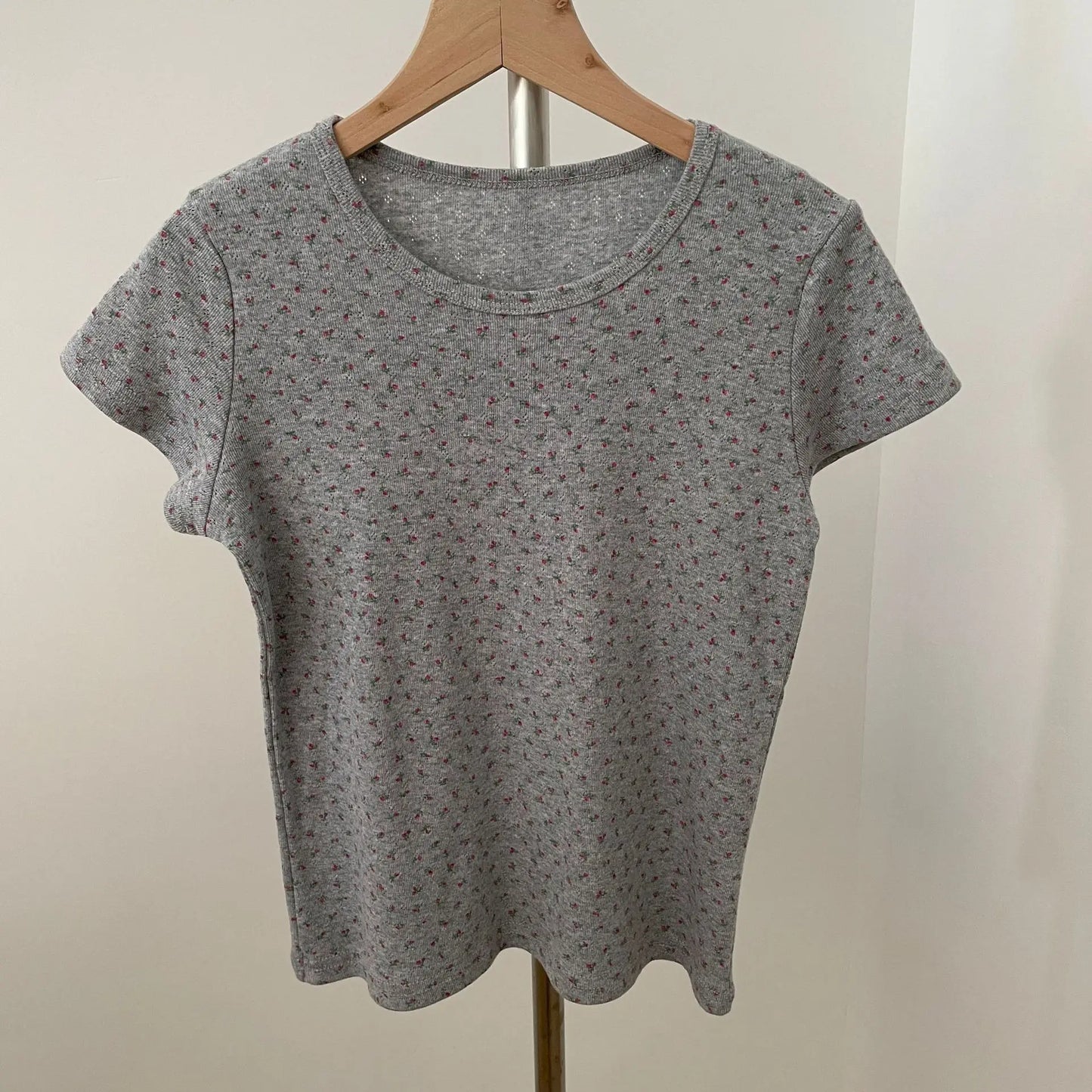 Eyelet Floral Print T-shirt Woman Summer Cotton Basic Round Neck Short Sleeve Tee Shirts Cute Sweet All-match Tshirt Y2K Tops