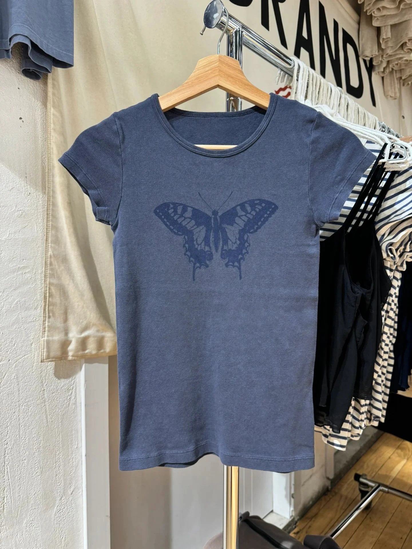 New Cute Little Girl Embroidery T-shirt Woman O-Neck Slim Short Sleeve Cotton Tees Tops Spring Casual Sweet Y2K Tshirts