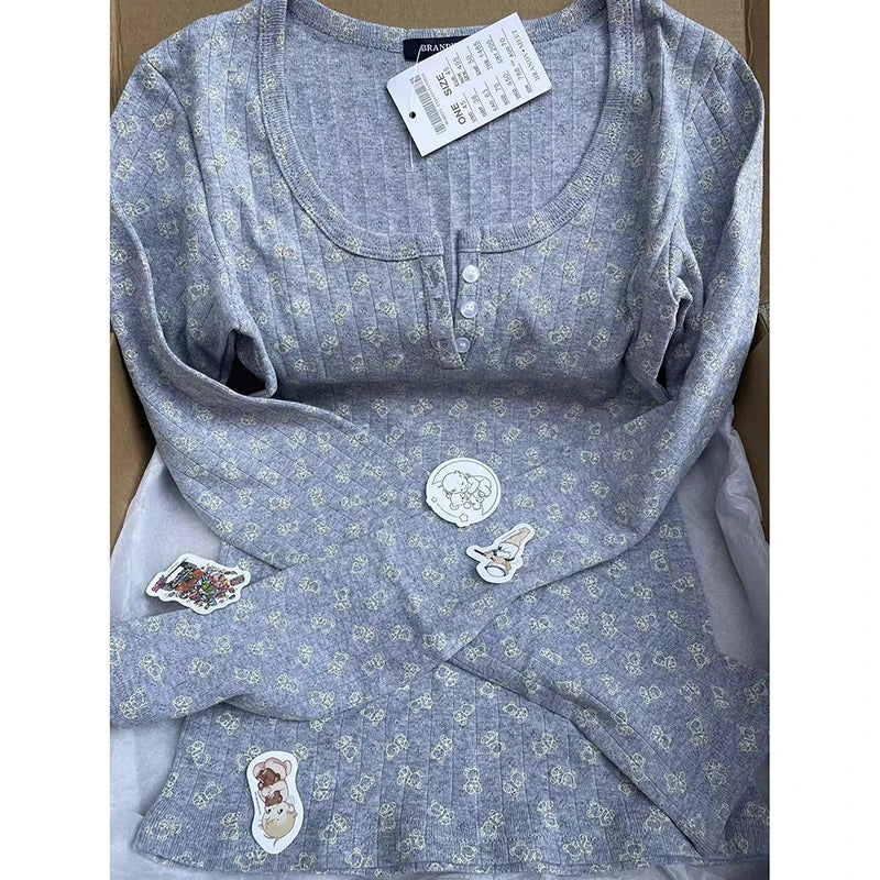 Sweet Little Bear Print Buttons Long Sleeve Tees Women Autumn New Cotton Soft Gray Casual Tops Female Vintage Cute Y2K T-shirts
