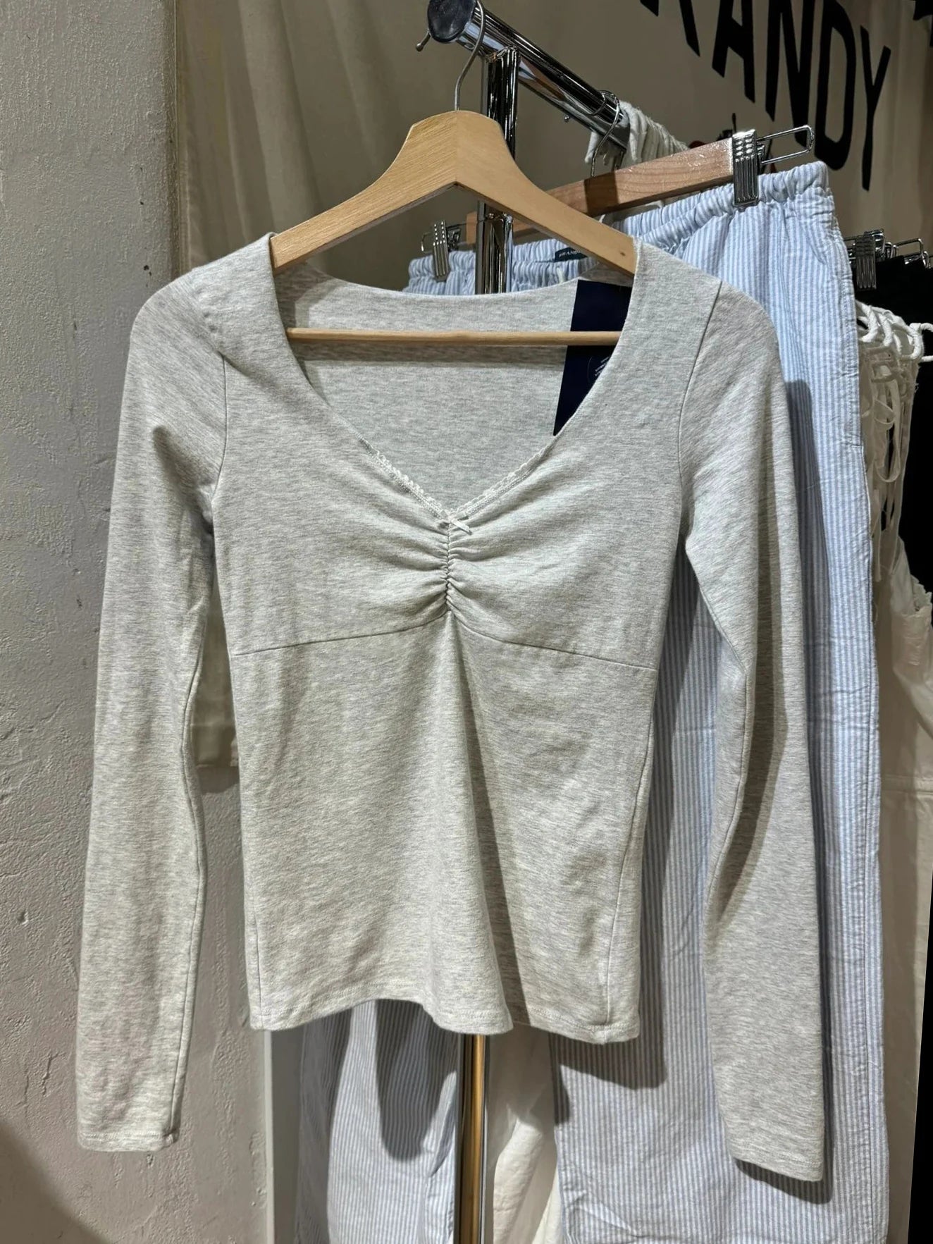 Gray Folds Bow V-neck Long Sleeve T-shirt Women Cotton Lace Trim Slim Tee Shirt Female Sweet Preppy Style Basic Tshirt Y2K Tops