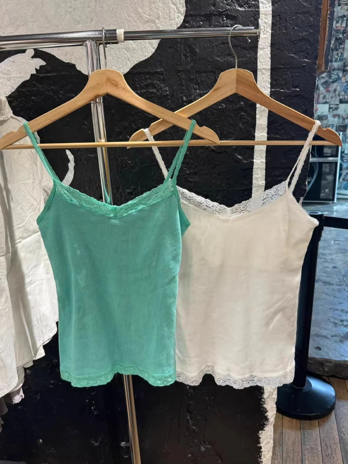 Lace Trim Ribbed Slim Tank Top Women Cute Casual Basic V-neck Cotton Lined Camisole Female Vintage Simple All-match Vest Y2k New