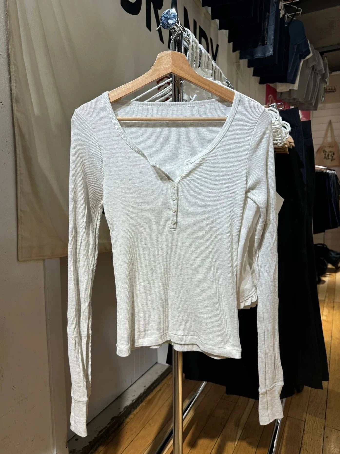 Basic Six Buttons Ribbed Slim Long Sleeve T-shirts Women O-Neck Cotton Tshirts Tops Female All-match Simple Tees Shirt Clothes