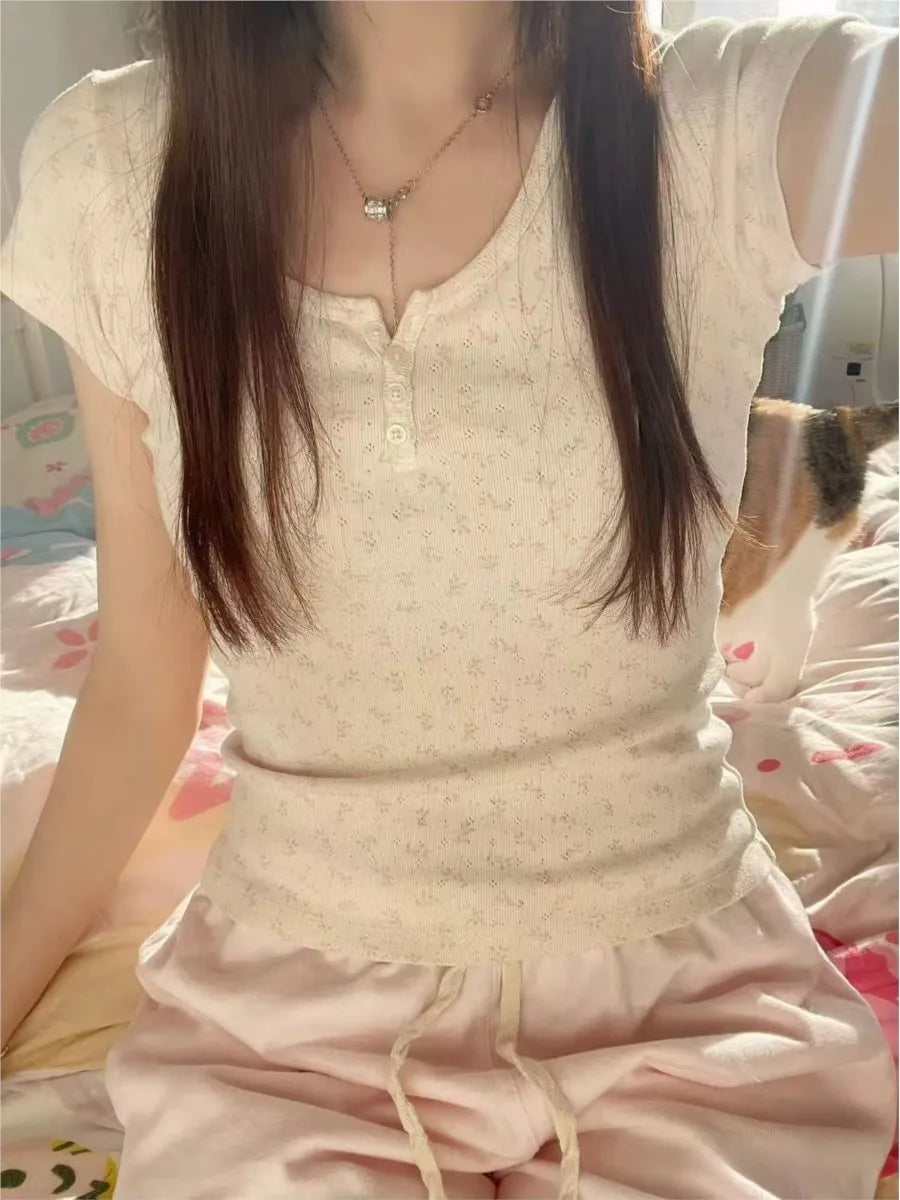 Yellow Floral Three Buttons Cotton T-shirt Women Casual Eyelet Short Raglan Sleeve Slim Tee Shirt Sweet Cute Simple Y2K Crop Top