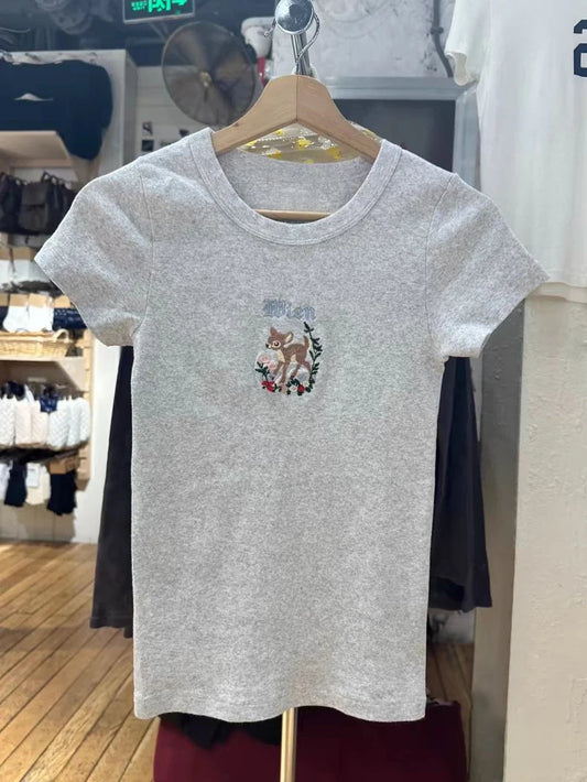 New Cute Little Deer Flowers Embroidery T-shirt Woman O-Neck Slim Short Sleeve Cotton Tees Tops Spring Casual Sweet Y2K Tshirts