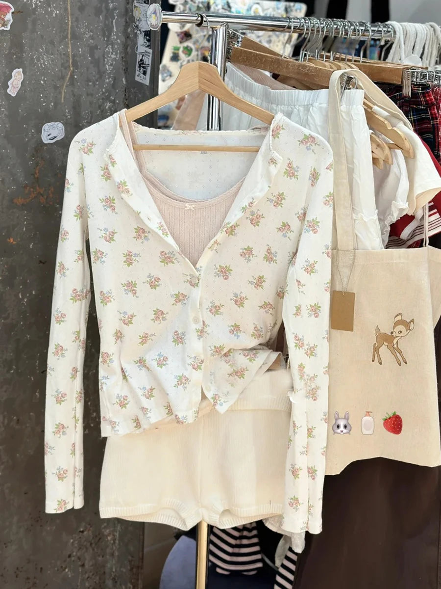Eyelet Floral Print Slim T-shirt Women Preppy Style O-neck Single Breasted Cotton Long Sleeve Tee Shirts Cute Vintage Sweet Tops