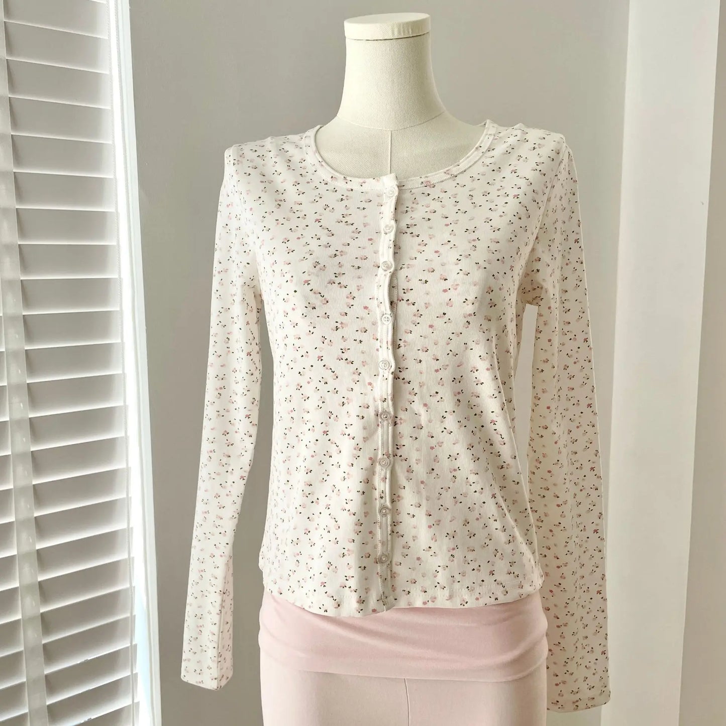 Floral Print Long Sleeve Cardigan Tees Women Casual Simple Basic Cotton Eyelet Slim Button T-shirts Vintage Sweet Chic Tshirts