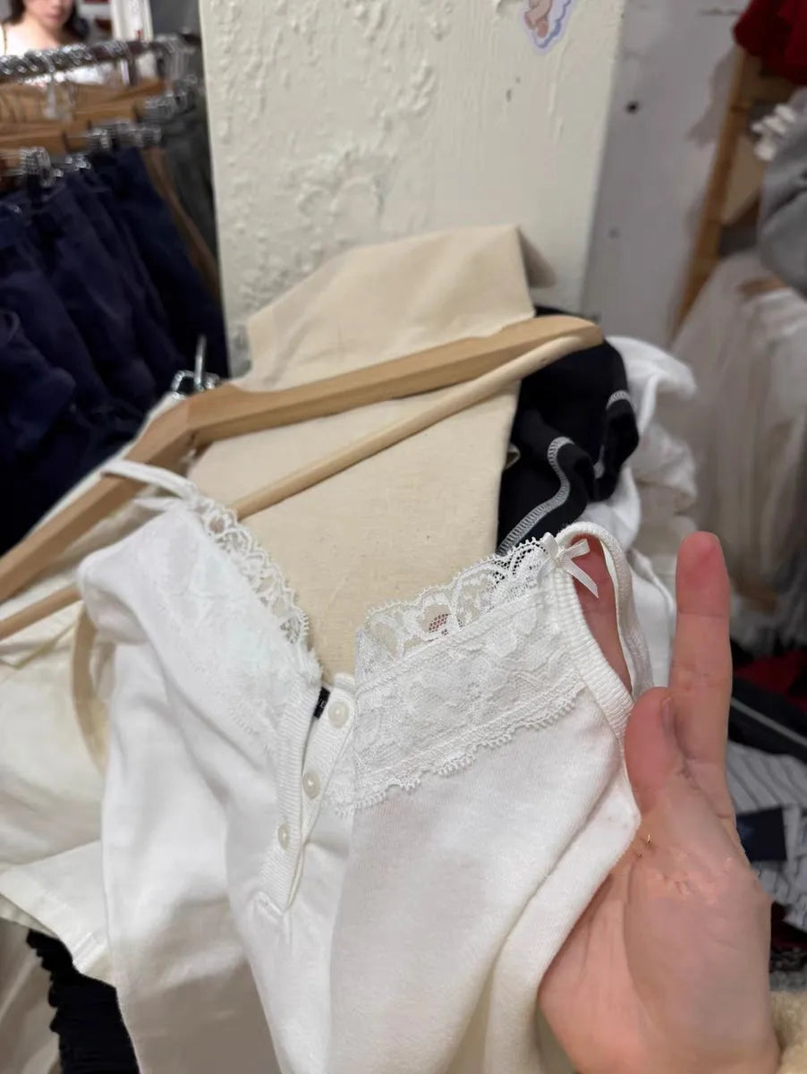 Lace Trim Four Buttons Slim Tank Top Woman Summer V-neck Sleeveless Cotton White Simple Vest Vintage Sweet Basic Camisole