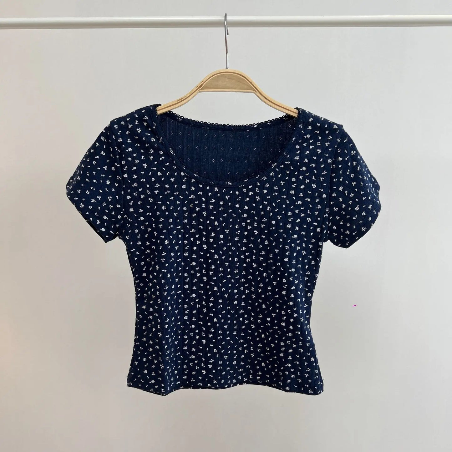 Floral Print Eyelet Short Sleeve Tee Women New Casual Streetwear Slim Cropped Tops Girl Sweet Cute Preppy Style T-shirts Y2K Top