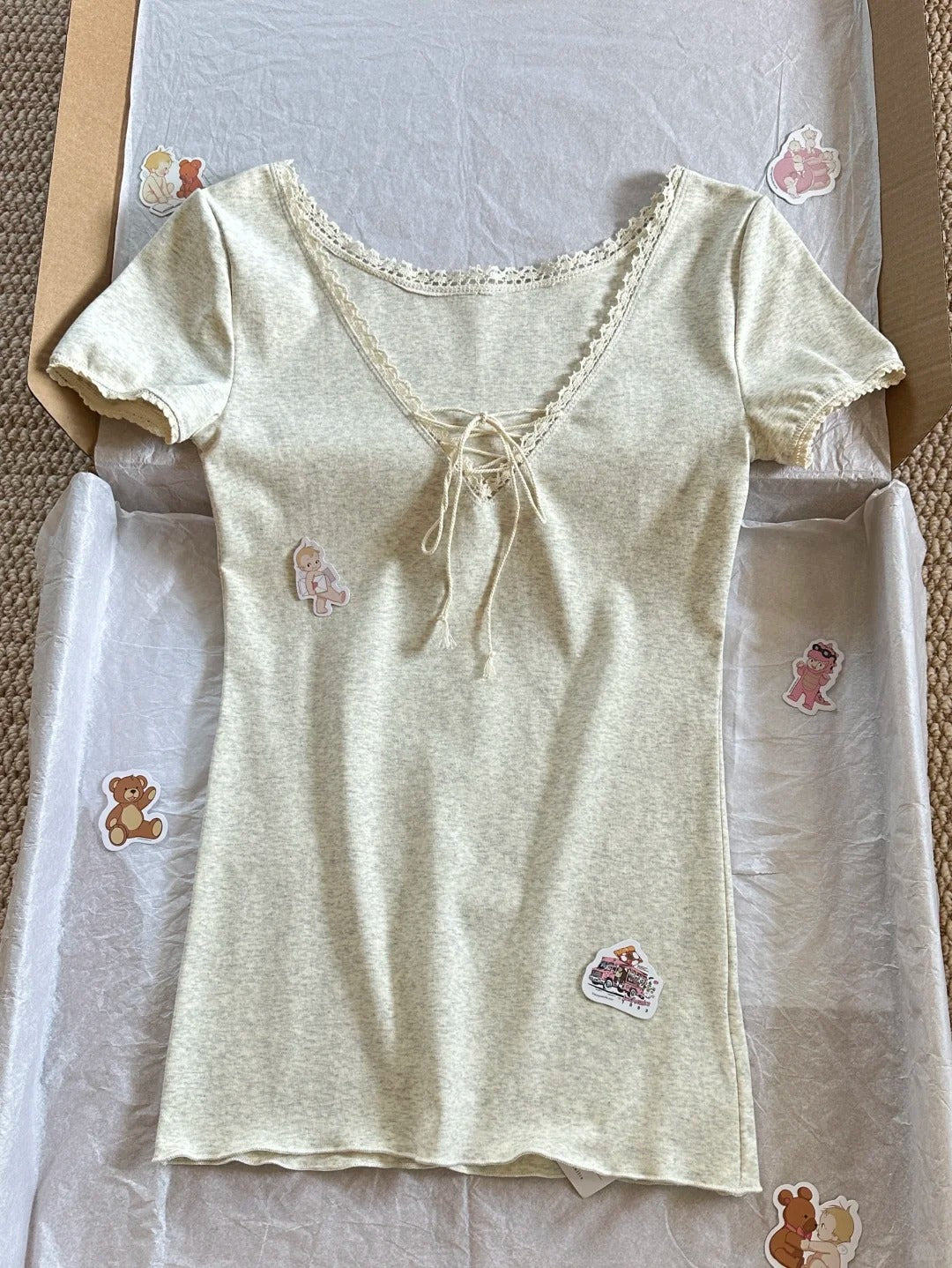 Lace Trim V-neck Short Sleeve Tees