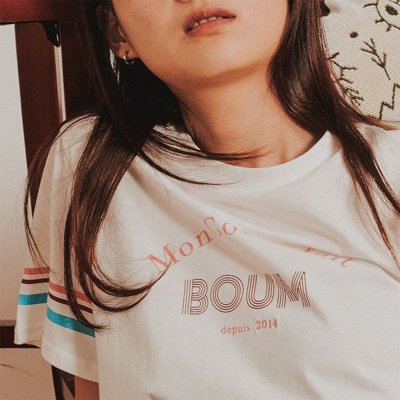 White letter short sleeves